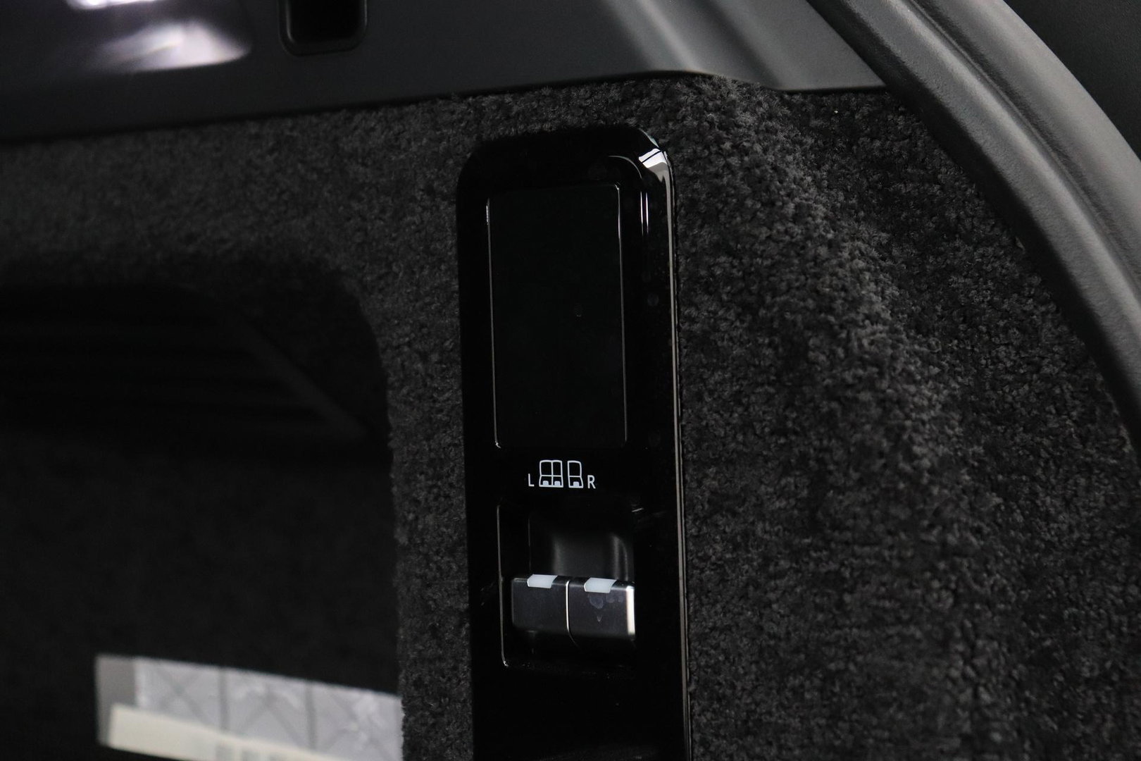 Land Rover Range Rover 3.0 P460e HSE PHEV | Meridian Surround | ClearSight | Trekhaak | Luchtvering | Panoramadak