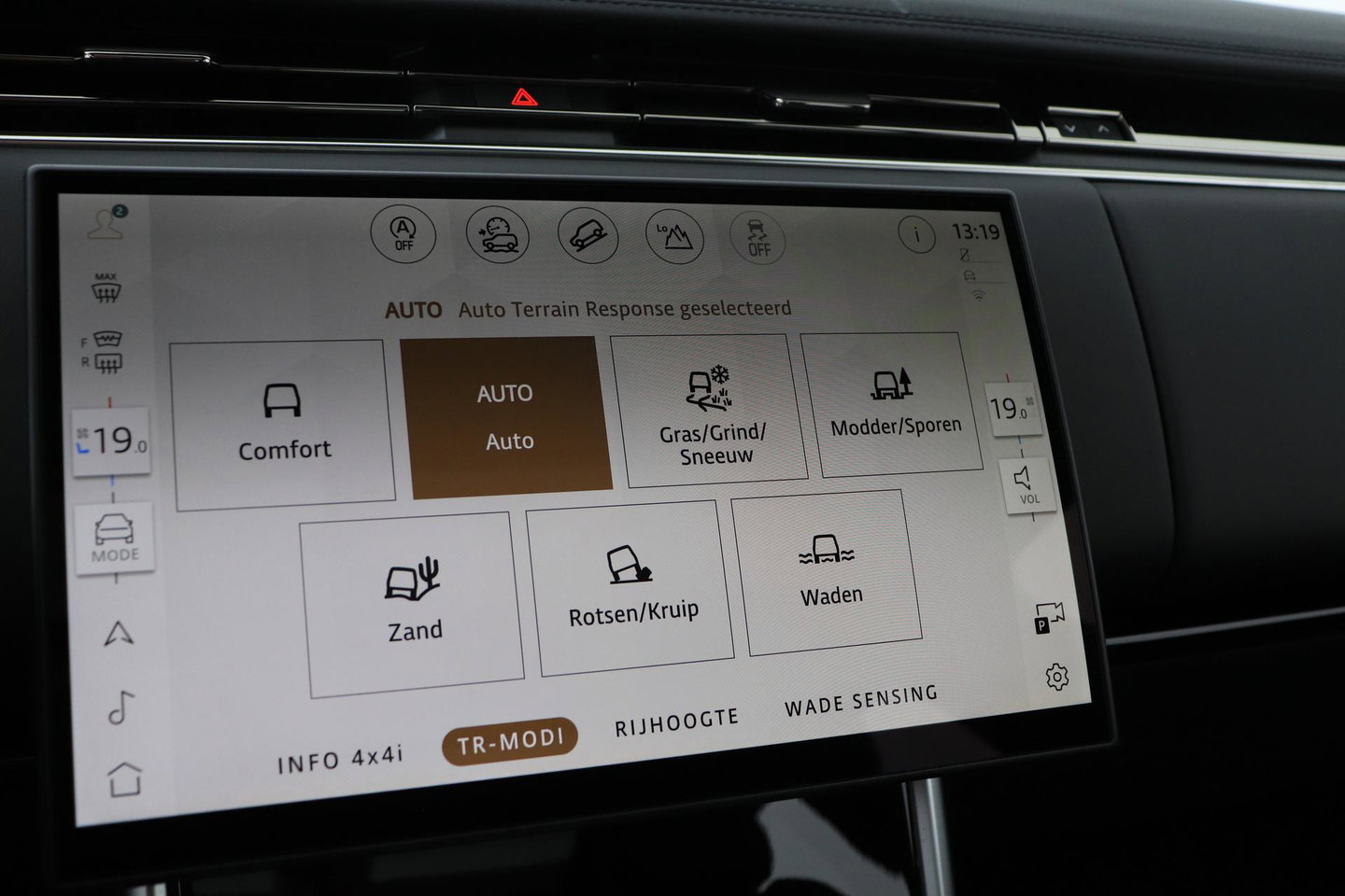 Land Rover Range Rover 3.0 P460e HSE PHEV | Meridian Surround | ClearSight | Trekhaak | Luchtvering | Panoramadak