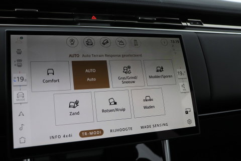 Land Rover Range Rover 3.0 P460e HSE PHEV | Meridian Surround | ClearSight | Trekhaak | Luchtvering | Panoramadak