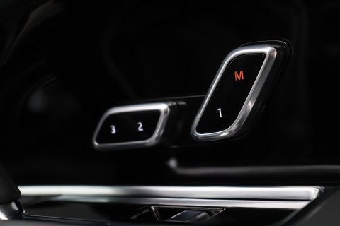 Land Rover Range Rover 3.0 P460e HSE PHEV | Meridian Surround | ClearSight | Trekhaak | Luchtvering | Panoramadak