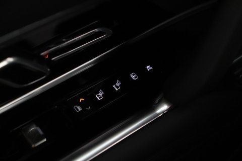 Land Rover Range Rover 3.0 P460e HSE PHEV | Meridian Surround | ClearSight | Trekhaak | Luchtvering | Panoramadak