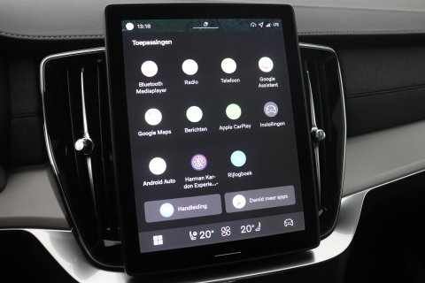 Volvo XC90 T8 Plug-in hybrid Ultra Black Edition | Luchtvering | Trekhaak | Head-Up | 360° Camera | Panoramadak