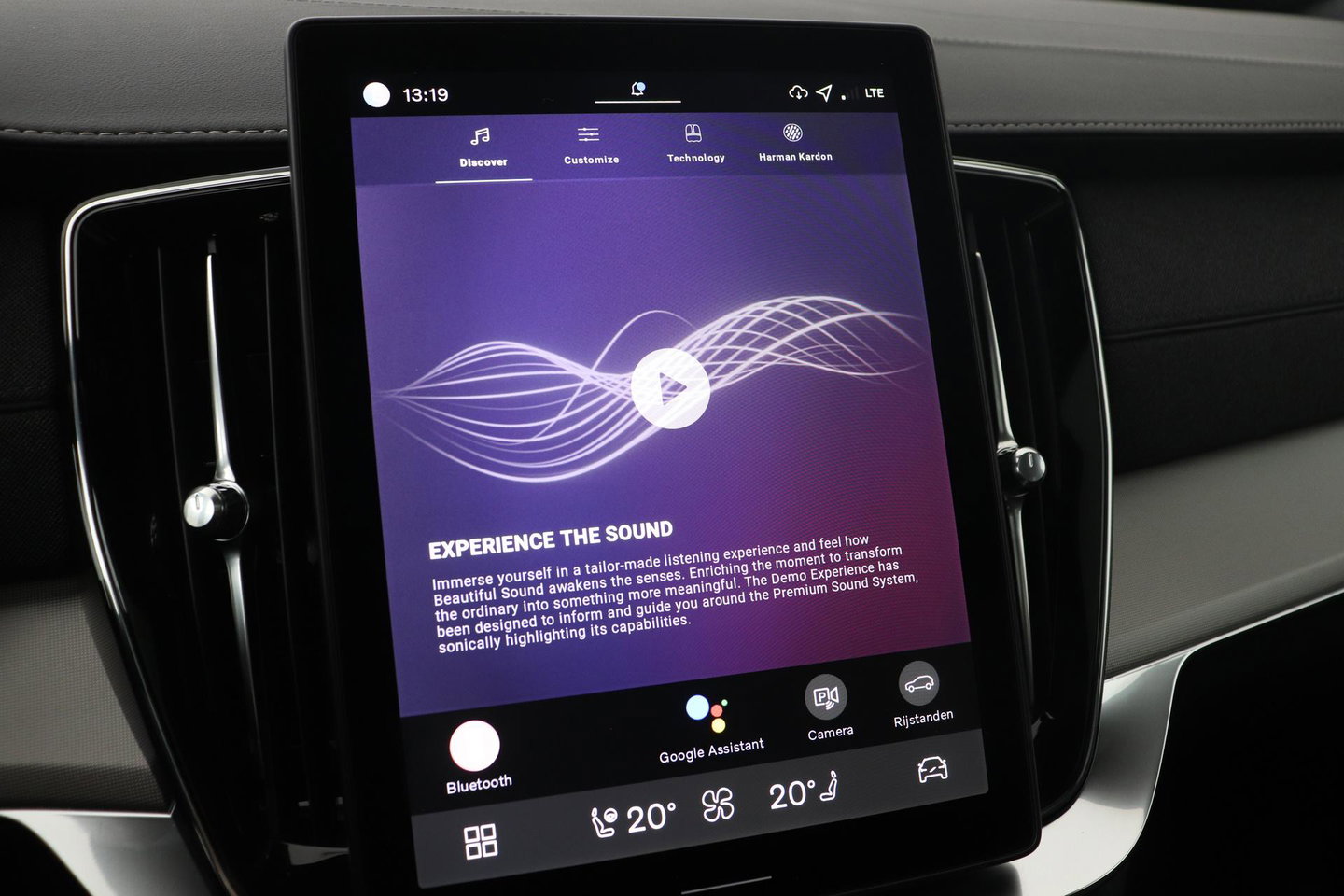 Volvo XC90 T8 Plug-in hybrid Ultra Black Edition | Luchtvering | Trekhaak | Head-Up | 360° Camera | Panoramadak
