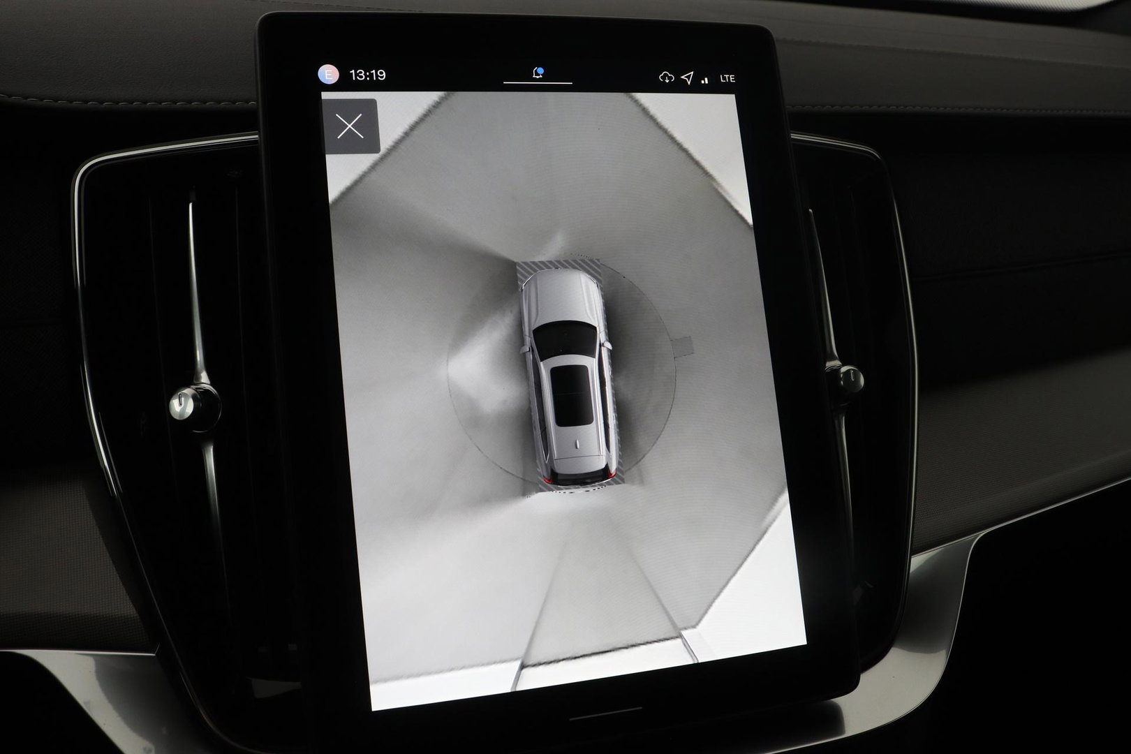 Volvo XC90 T8 Plug-in hybrid Ultra Black Edition | Luchtvering | Trekhaak | Head-Up | 360° Camera | Panoramadak