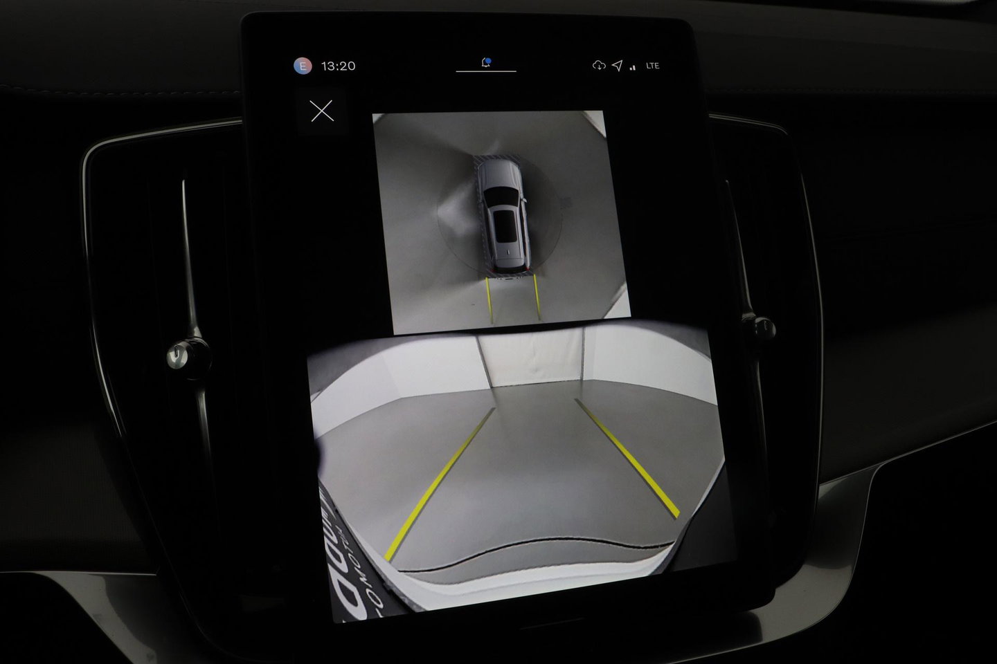Volvo XC90 T8 Plug-in hybrid Ultra Black Edition | Luchtvering | Trekhaak | Head-Up | 360° Camera | Panoramadak