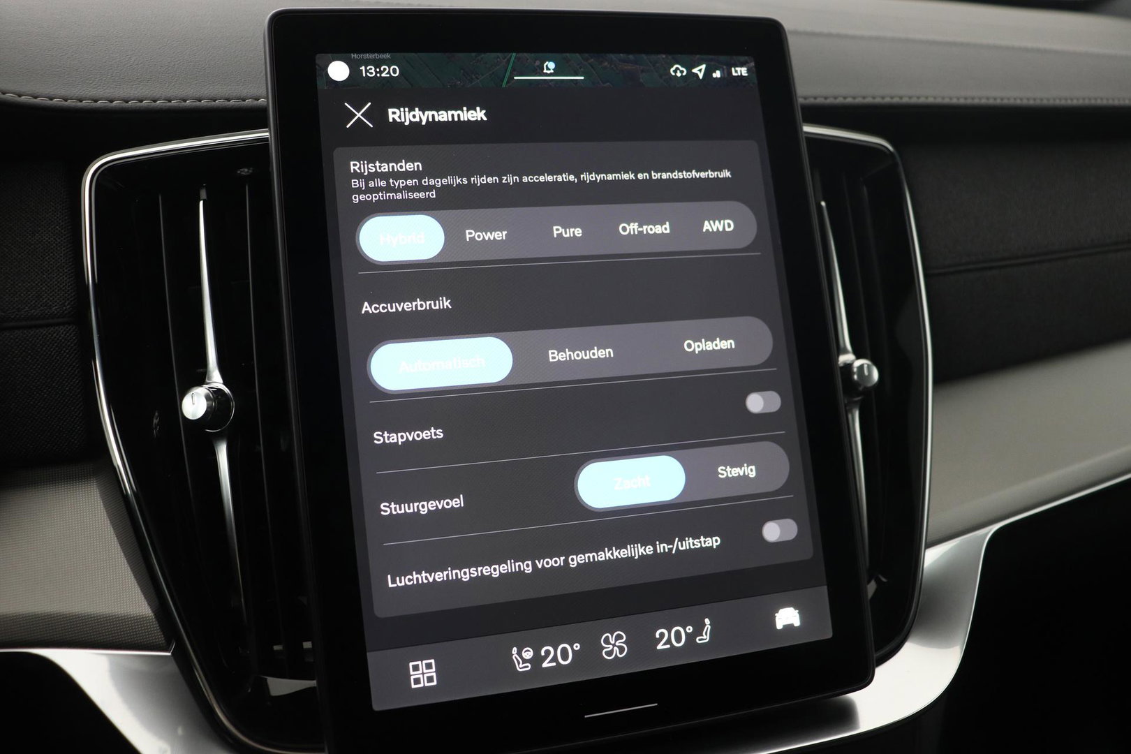 Volvo XC90 T8 Plug-in hybrid Ultra Black Edition | Luchtvering | Trekhaak | Head-Up | 360° Camera | Panoramadak