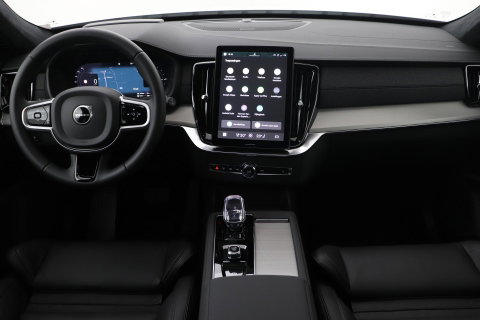 Volvo XC90 T8 Plug-in hybrid Ultra Black Edition | Luchtvering | Trekhaak | Head-Up | 360° Camera | Panoramadak