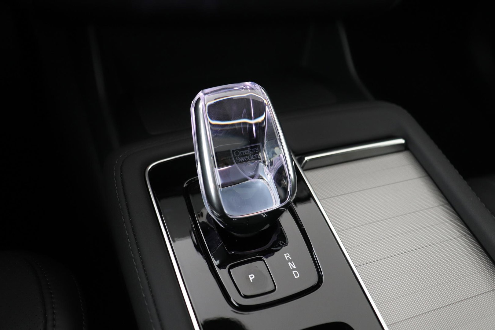 Volvo XC90 T8 Plug-in hybrid Ultra Black Edition | Luchtvering | Trekhaak | Head-Up | 360° Camera | Panoramadak