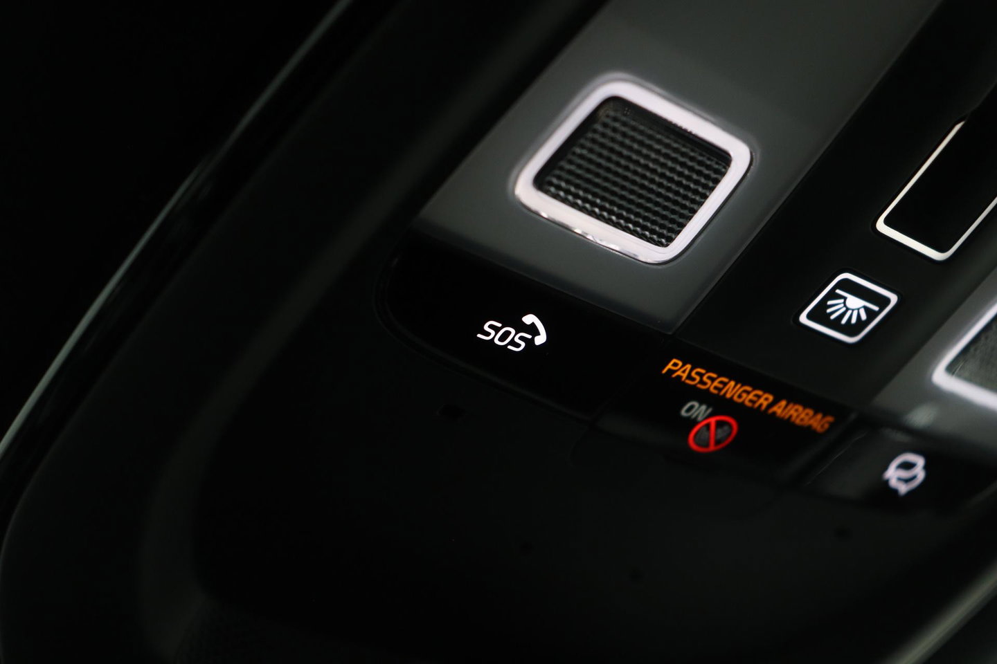 Volvo XC90 T8 Plug-in hybrid Ultra Black Edition | Luchtvering | Trekhaak | Head-Up | 360° Camera | Panoramadak