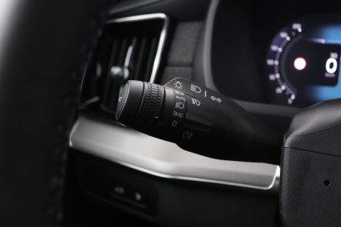 Volvo XC90 T8 Plug-in hybrid Ultra Black Edition | Luchtvering | Trekhaak | Head-Up | 360° Camera | Panoramadak