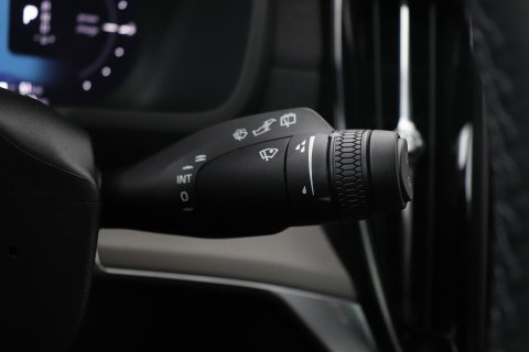 Volvo XC90 T8 Plug-in hybrid Ultra Black Edition | Luchtvering | Trekhaak | Head-Up | 360° Camera | Panoramadak