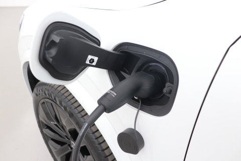Volvo XC90 T8 Plug-in hybrid Ultra Black Edition | Luchtvering | Trekhaak | Head-Up | 360° Camera | Panoramadak