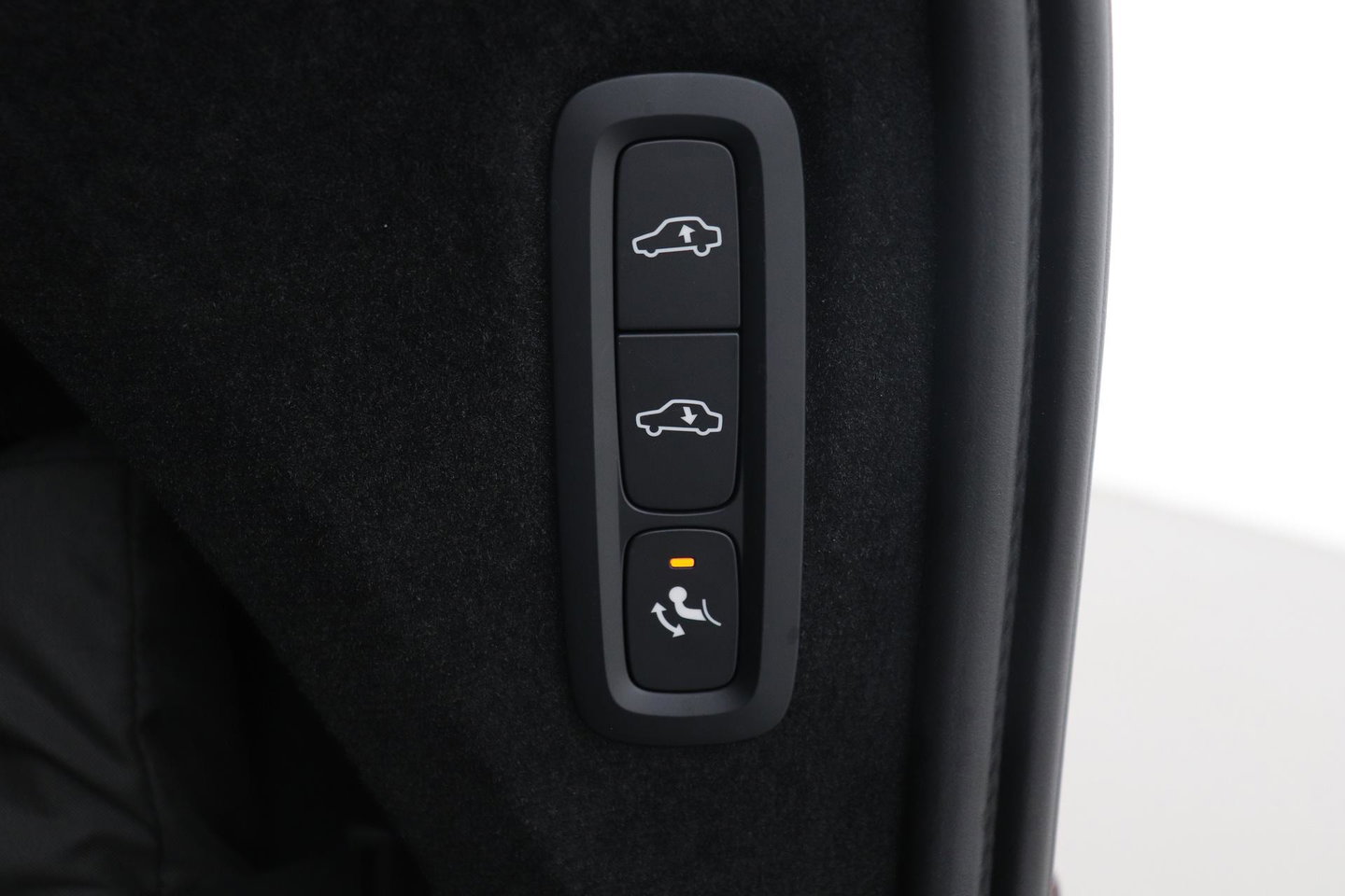 Volvo XC90 T8 Plug-in hybrid Ultra Black Edition | Luchtvering | Trekhaak | Head-Up | 360° Camera | Panoramadak