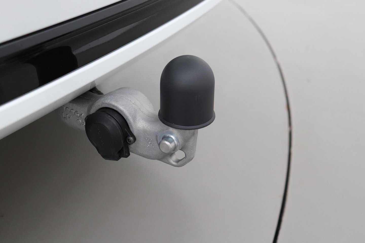 Volvo XC90 T8 Plug-in hybrid Ultra Black Edition | Luchtvering | Trekhaak | Head-Up | 360° Camera | Panoramadak