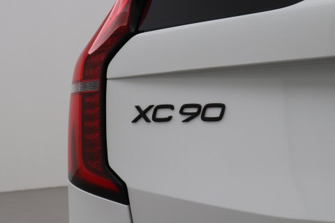 Volvo XC90 T8 Plug-in hybrid Ultra Black Edition | Luchtvering | Trekhaak | Head-Up | 360° Camera | Panoramadak