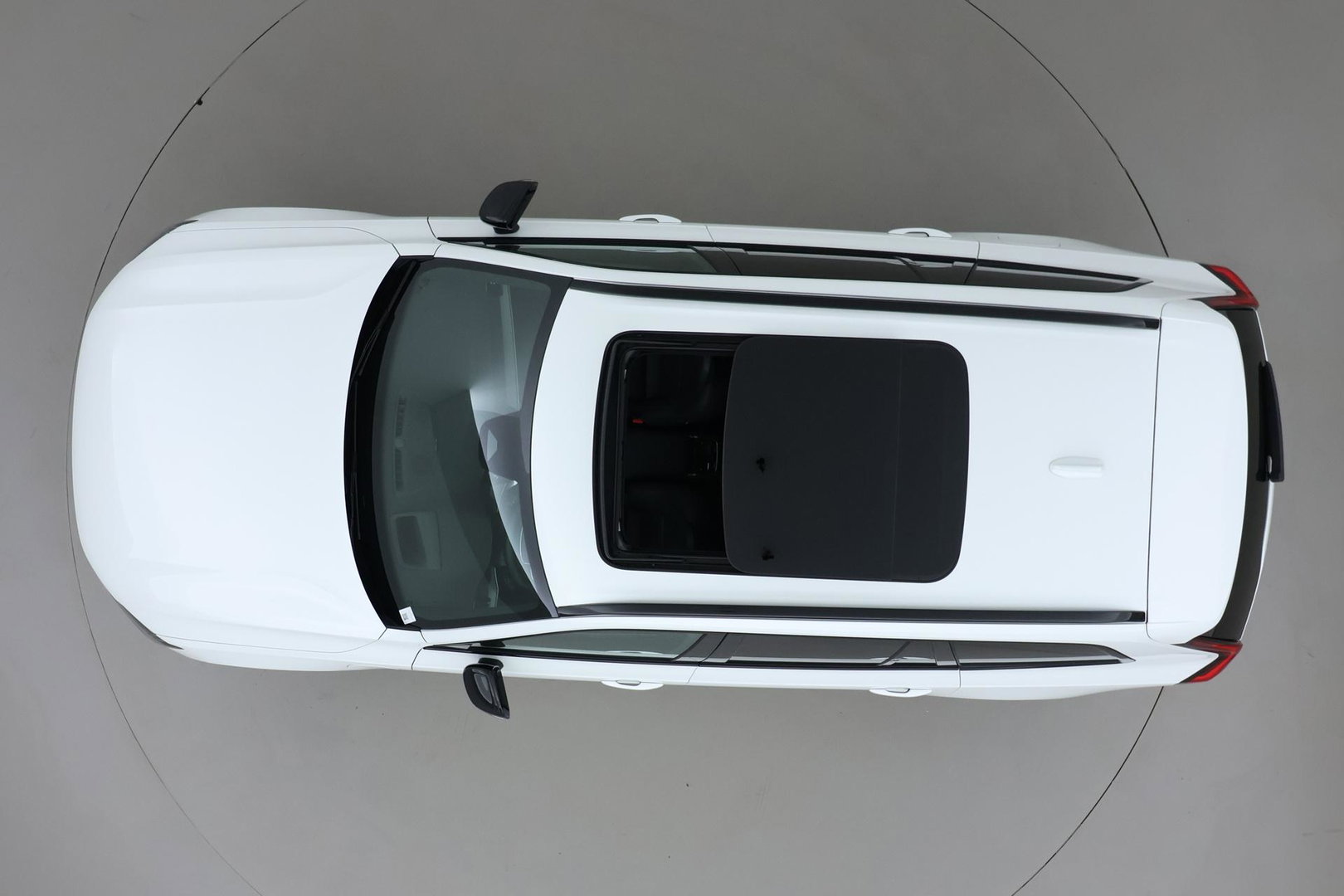 Volvo XC90 T8 Plug-in hybrid Ultra Black Edition | Luchtvering | Trekhaak | Head-Up | 360° Camera | Panoramadak