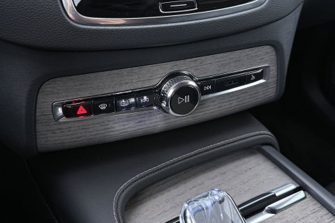 Volvo XC90 2.0 B5 AWD Inscription | GRIJS KENTEKEN | Bowers&Wilkins | Luchtvering | Head-Up | Massage+Ventilatie | Trekhaak