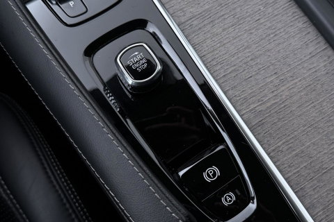 Volvo XC90 2.0 B5 AWD Inscription | GRIJS KENTEKEN | Bowers&Wilkins | Luchtvering | Head-Up | Massage+Ventilatie | Trekhaak