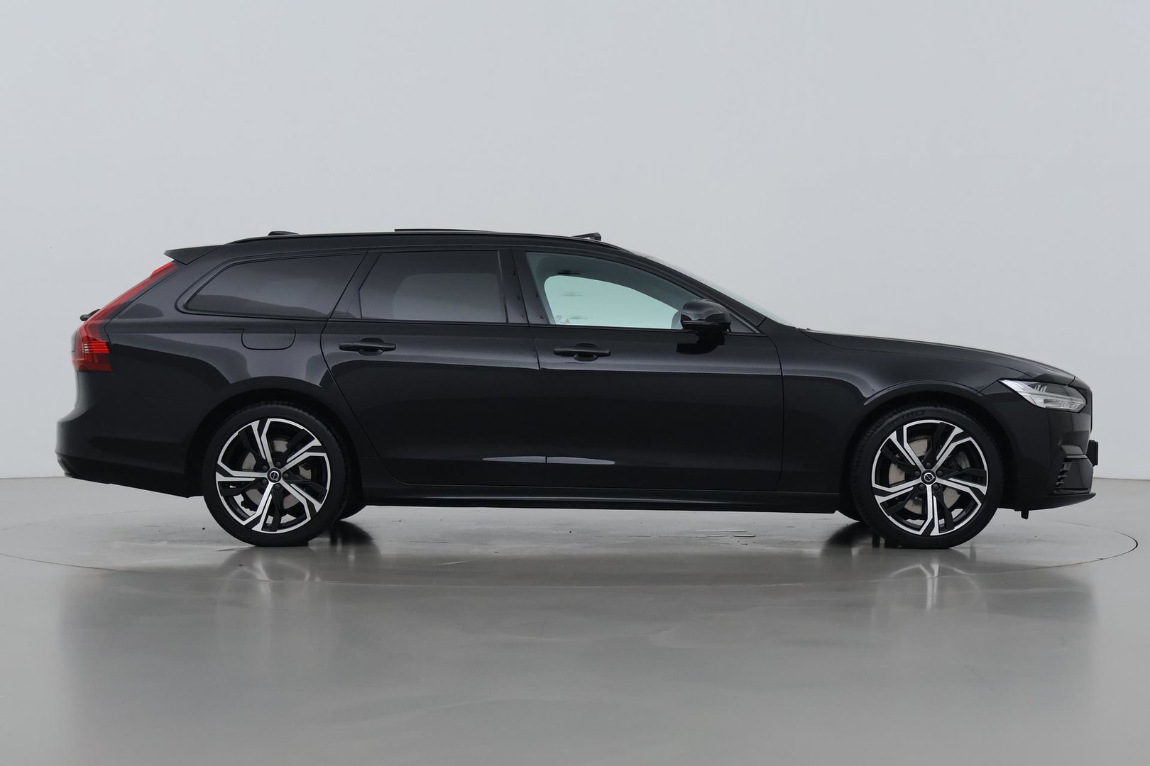 Volvo V90 2.0 T6 AWD R-Design | FACELIFT! | Bowers&Wilkins | Panoramadak | Head-Up | 360° Camera | 19 Inch