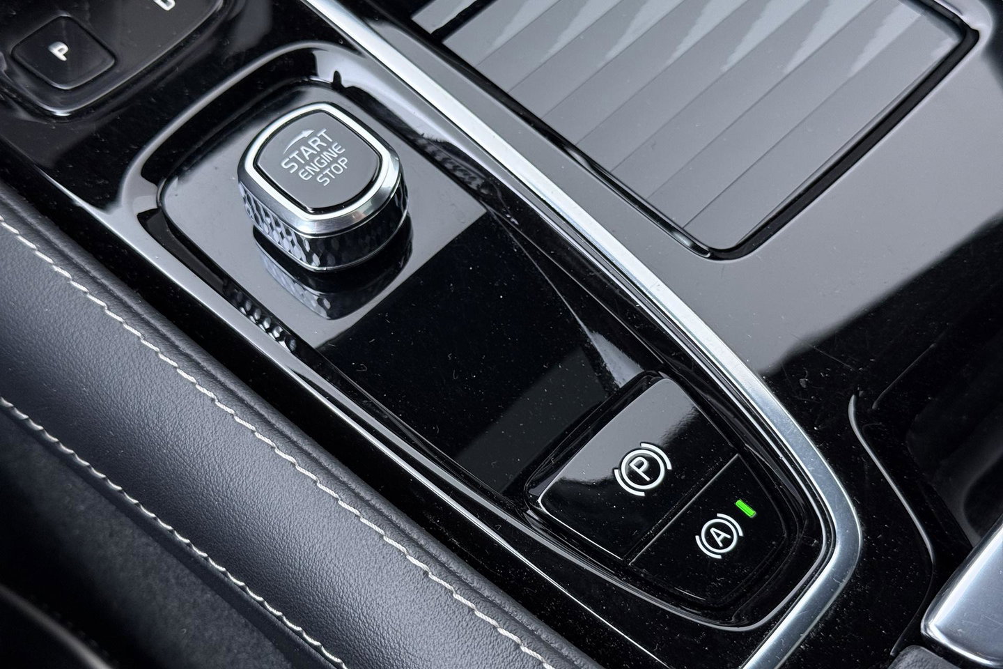 Volvo V90 2.0 T6 AWD R-Design | FACELIFT! | Bowers&Wilkins | Panoramadak | Head-Up | 360° Camera | 19 Inch