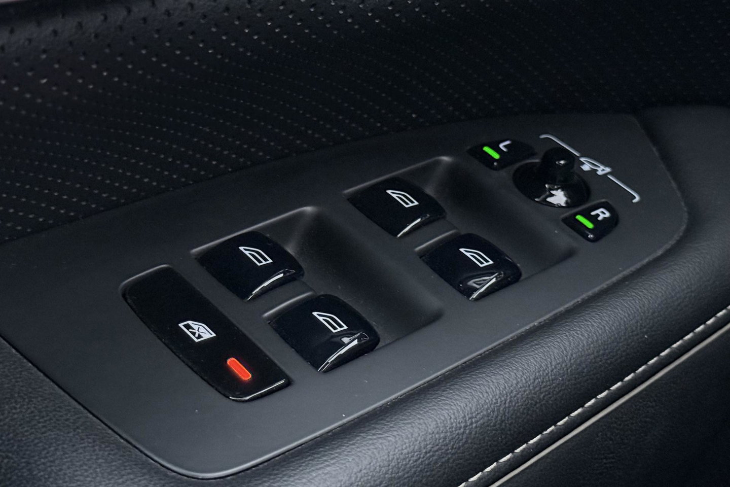 Volvo V90 2.0 T6 AWD R-Design | FACELIFT! | Bowers&Wilkins | Panoramadak | Head-Up | 360° Camera | 19 Inch