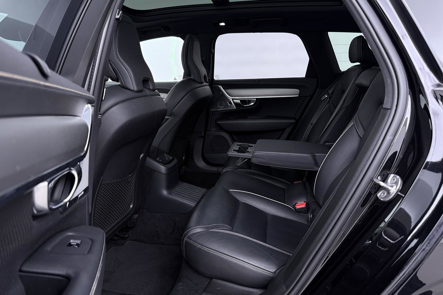 Volvo V90 2.0 T6 AWD R-Design | FACELIFT! | Bowers&Wilkins | Panoramadak | Head-Up | 360° Camera | 19 Inch