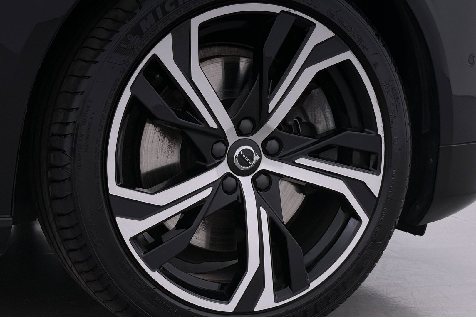 Volvo V90 2.0 T6 AWD R-Design | FACELIFT! | Bowers&Wilkins | Panoramadak | Head-Up | 360° Camera | 19 Inch