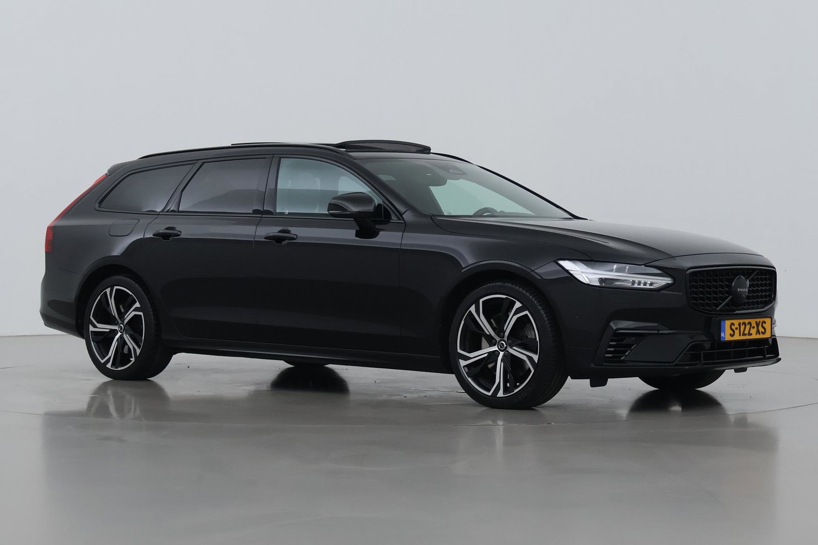 Volvo V90 2.0 T6 AWD R-Design | FACELIFT! | Bowers&Wilkins | Panoramadak | Head-Up | 360° Camera | 19 Inch