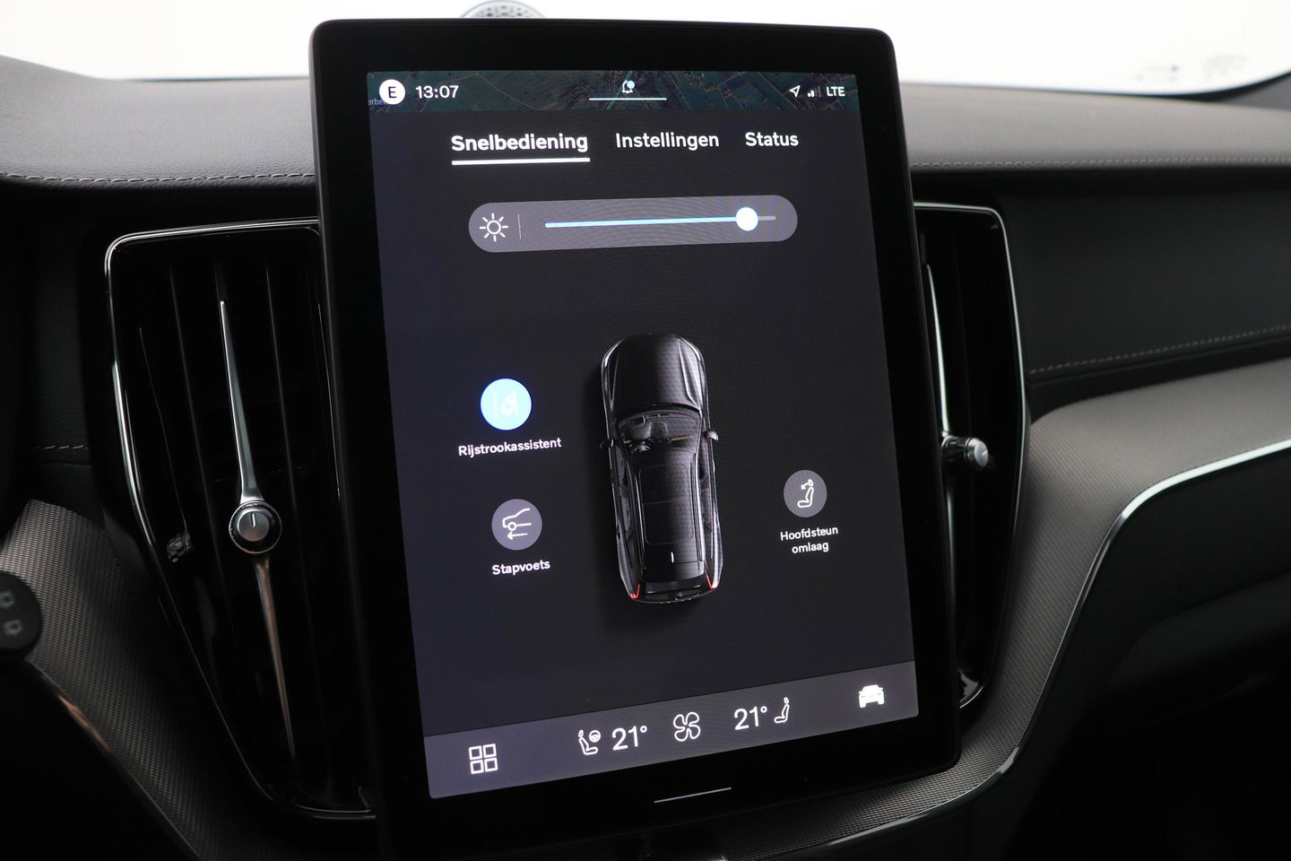 Volvo XC60 T8 Plug-in hybrid Ultra Black Edition | ACC | Panoramadak | Bowers&Wilkins | Head-Up | 360° Camera | Massage+Ventilatie | 21 inch