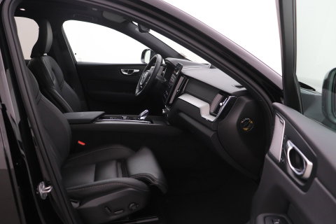 Volvo XC60 T8 Plug-in hybrid Ultra Black Edition | ACC | Panoramadak | Bowers&Wilkins | Head-Up | 360° Camera | Massage+Ventilatie | 21 inch