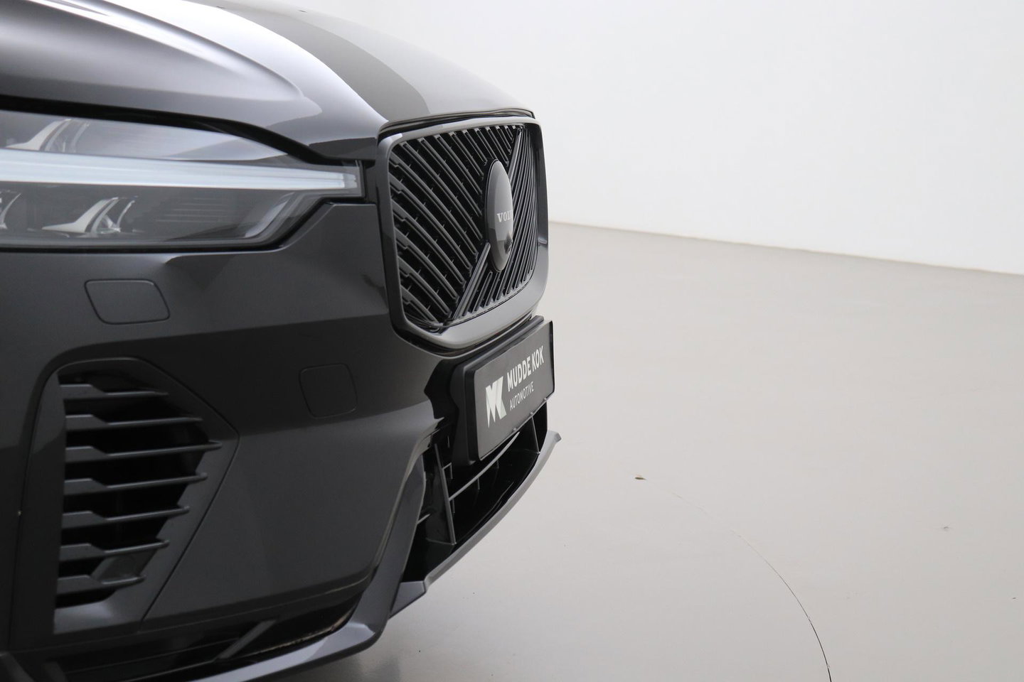 Volvo XC60 T8 Plug-in hybrid Ultra Black Edition | ACC | Panoramadak | Bowers&Wilkins | Head-Up | 360° Camera | Massage+Ventilatie | 21 inch