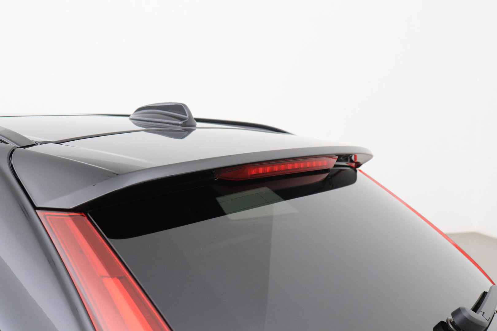 Volvo XC60 T8 Plug-in hybrid Ultra Black Edition | ACC | Panoramadak | Bowers&Wilkins | Head-Up | 360° Camera | Massage+Ventilatie | 21 inch