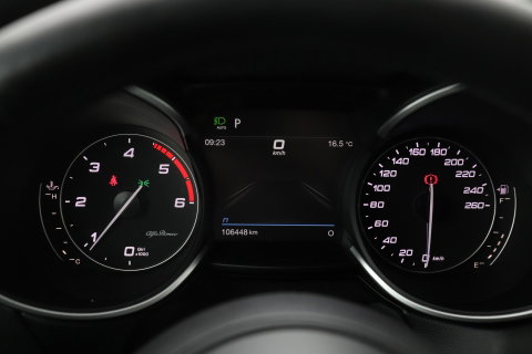 Alfa Romeo Stelvio 2.2 JTD AWD Veloce | Aut | Leder | Camera | 20 Inch | Getint Glas | ACC