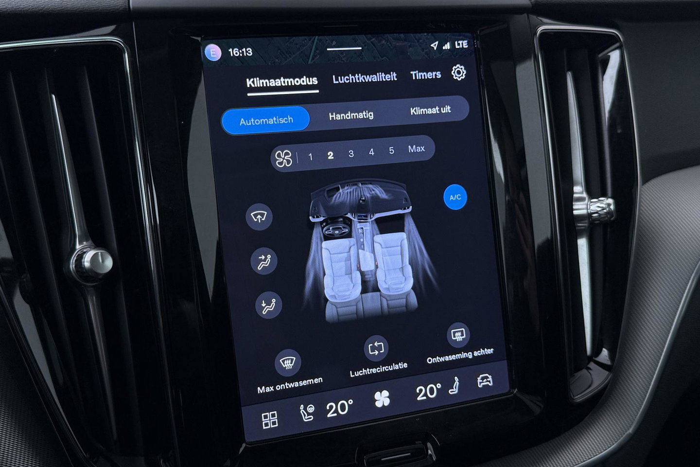 Volvo XC60 T6 Plug-in hybrid Plus Dark | Panoramadak | ACC | Stoel+Stuurverwarming | BLIS | Camera | 21 Inch