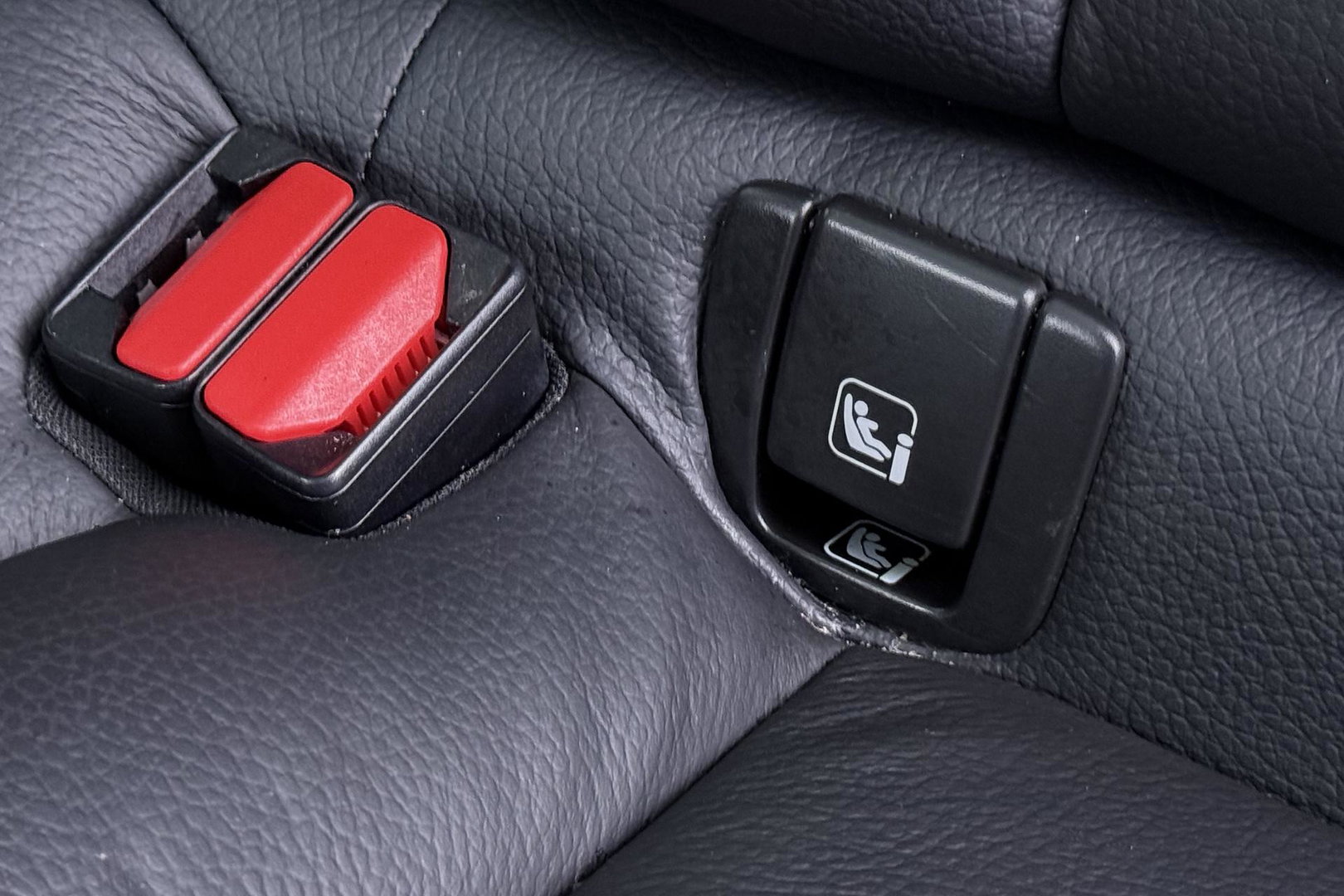 Volvo XC60 T6 Plug-in hybrid Plus Dark | Panoramadak | ACC | Stoel+Stuurverwarming | BLIS | Camera | 21 Inch