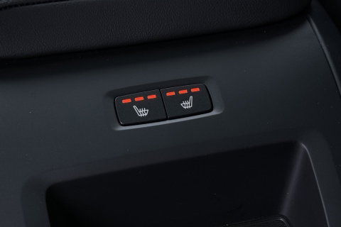 Volvo XC60 T6 Plug-in hybrid Plus Dark | Panoramadak | ACC | Stoel+Stuurverwarming | BLIS | Camera | 21 Inch