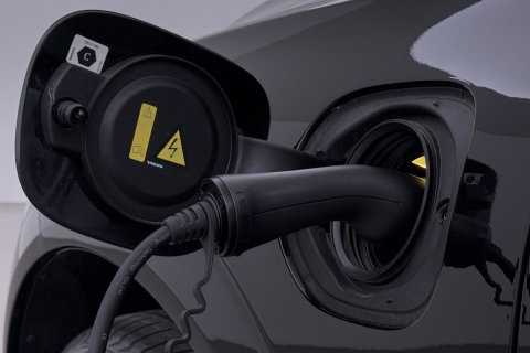 Volvo XC60 T6 Plug-in hybrid Plus Dark | Panoramadak | ACC | Stoel+Stuurverwarming | BLIS | Camera | 21 Inch