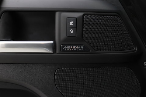Land Rover Defender 2.0 P300e 110 X-Dynamic HSE | FACELIFT | Explorer Pack | ClearSight | Meridian Surround | Head-Up | Panoramadak | Trekhaak