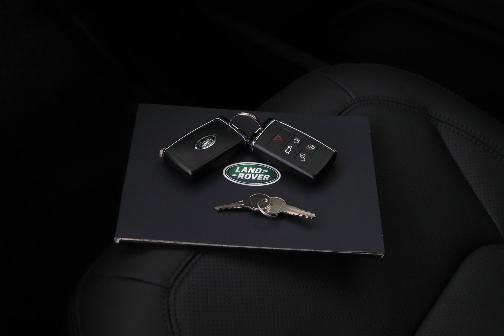 Land Rover Defender 2.0 P300e 110 X-Dynamic HSE | FACELIFT | Explorer Pack | ClearSight | Meridian Surround | Head-Up | Panoramadak | Trekhaak