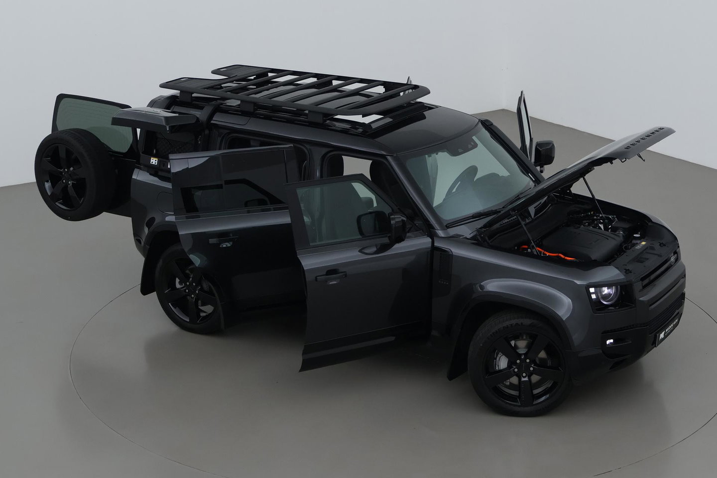 Land Rover Defender 2.0 P300e 110 X-Dynamic HSE | FACELIFT | Explorer Pack | ClearSight | Meridian Surround | Head-Up | Panoramadak | Trekhaak