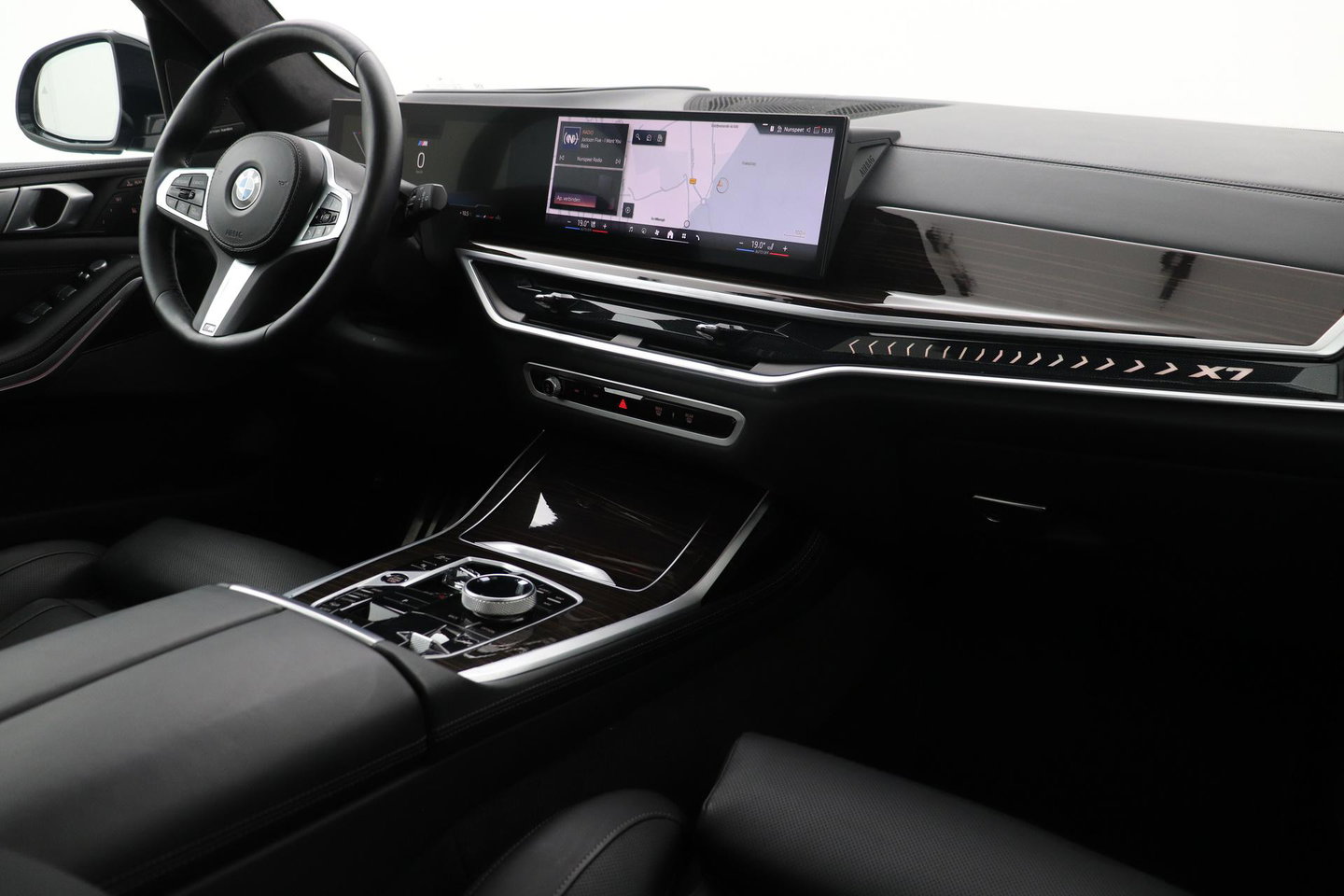 BMW X7 xDrive40i | M-Sport | 7P | Luchtvering | 22 Inch | Panoramadak | Head-Up | 360° Camera | Trekhaak