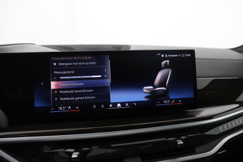 BMW X7 xDrive40i | M-Sport | 7P | Luchtvering | 22 Inch | Panoramadak | Head-Up | 360° Camera | Trekhaak