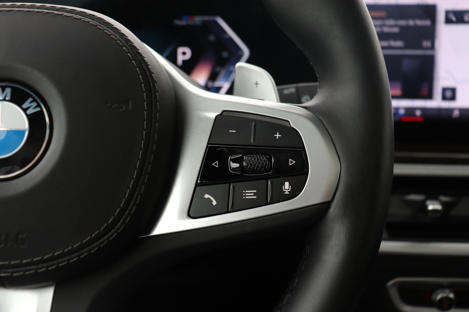 BMW X7 xDrive40i | M-Sport | 7P | Luchtvering | 22 Inch | Panoramadak | Head-Up | 360° Camera | Trekhaak