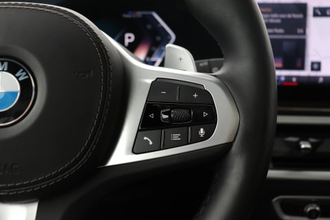 BMW X7 xDrive40i | M-Sport | 7P | Luchtvering | 22 Inch | Panoramadak | Head-Up | 360° Camera | Trekhaak