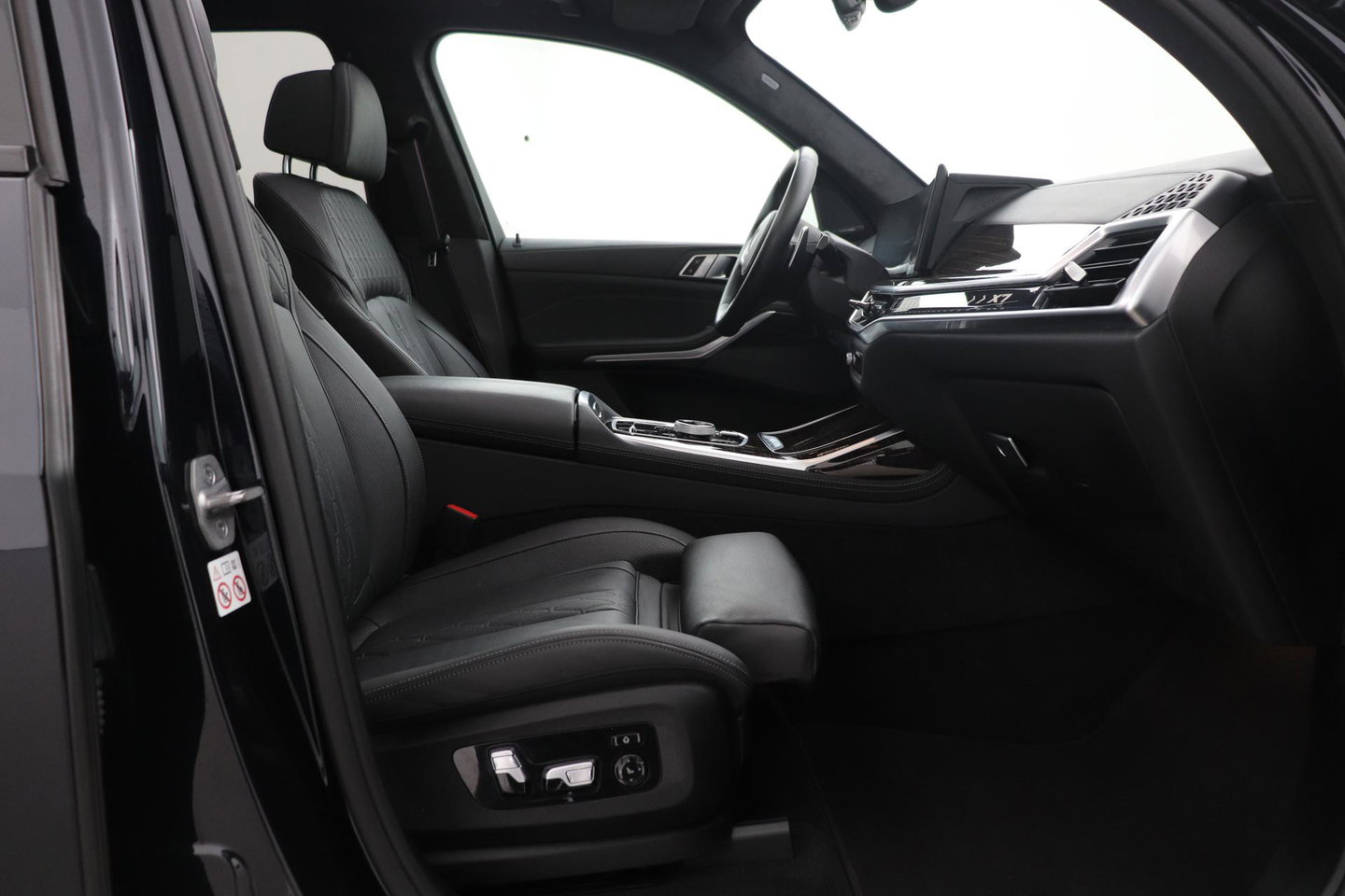 BMW X7 xDrive40i | M-Sport | 7P | Luchtvering | 22 Inch | Panoramadak | Head-Up | 360° Camera | Trekhaak