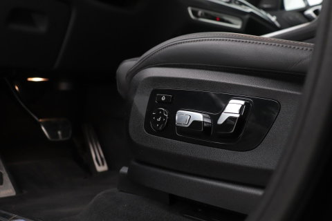 BMW X7 xDrive40i | M-Sport | 7P | Luchtvering | 22 Inch | Panoramadak | Head-Up | 360° Camera | Trekhaak