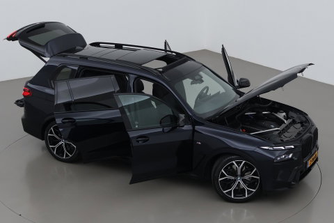 BMW X7 xDrive40i | M-Sport | 7P | Luchtvering | 22 Inch | Panoramadak | Head-Up | 360° Camera | Trekhaak
