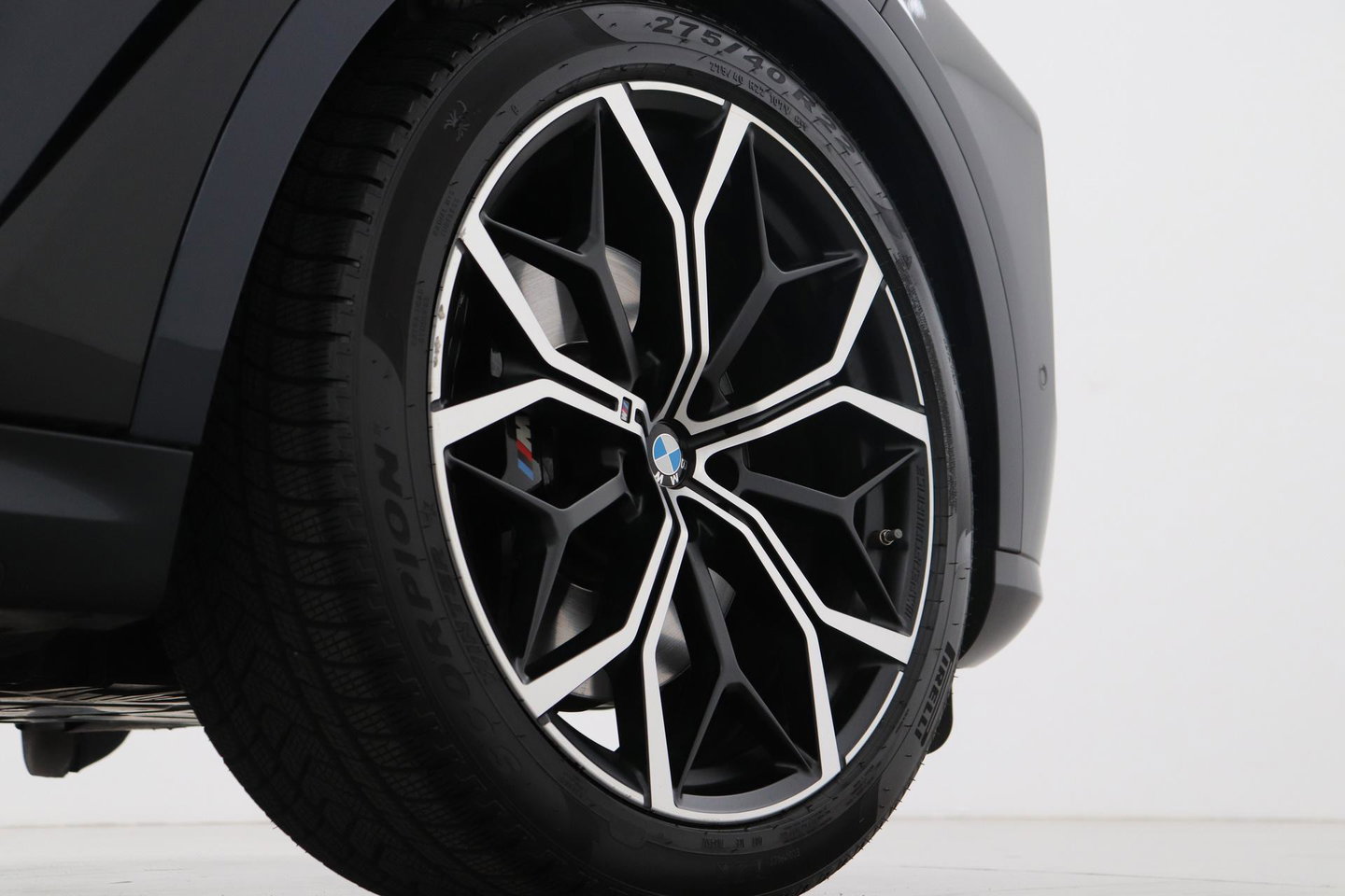 BMW X7 xDrive40i | M-Sport | 7P | Luchtvering | 22 Inch | Panoramadak | Head-Up | 360° Camera | Trekhaak