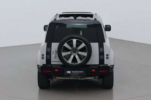 Land Rover Defender 2.0 P300e 110 X | FACELIFT | ClearSight | Meridian Surround | Trekhaak | Luchtvering | Koelbox | Panoramadak | 22 Inch