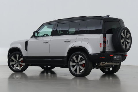 Land Rover Defender 2.0 P300e 110 X | FACELIFT | ClearSight | Meridian Surround | Trekhaak | Luchtvering | Koelbox | Panoramadak | 22 Inch
